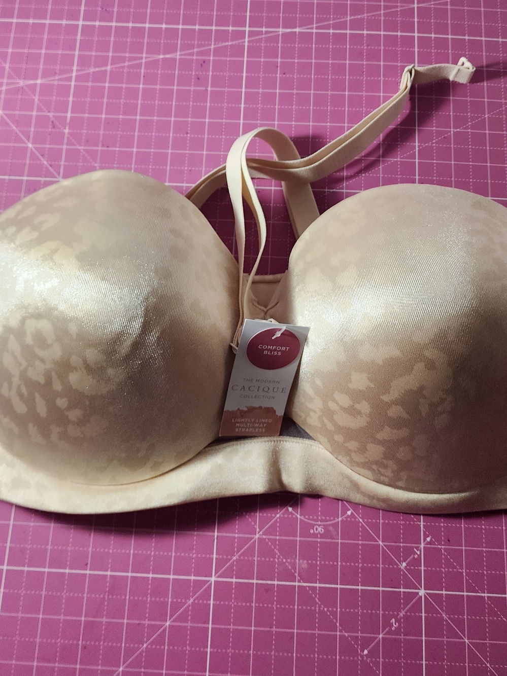 NWT - Cacique Comfort Bliss Smooth Light Beige T-Shirt Bra 40 DDD
